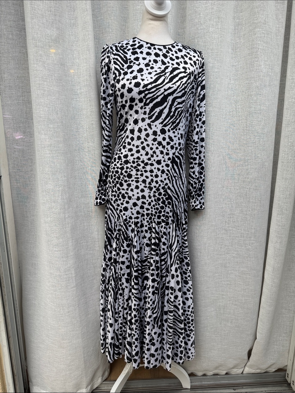 After Five 1980’s long sleeve open back black white  animal print dress